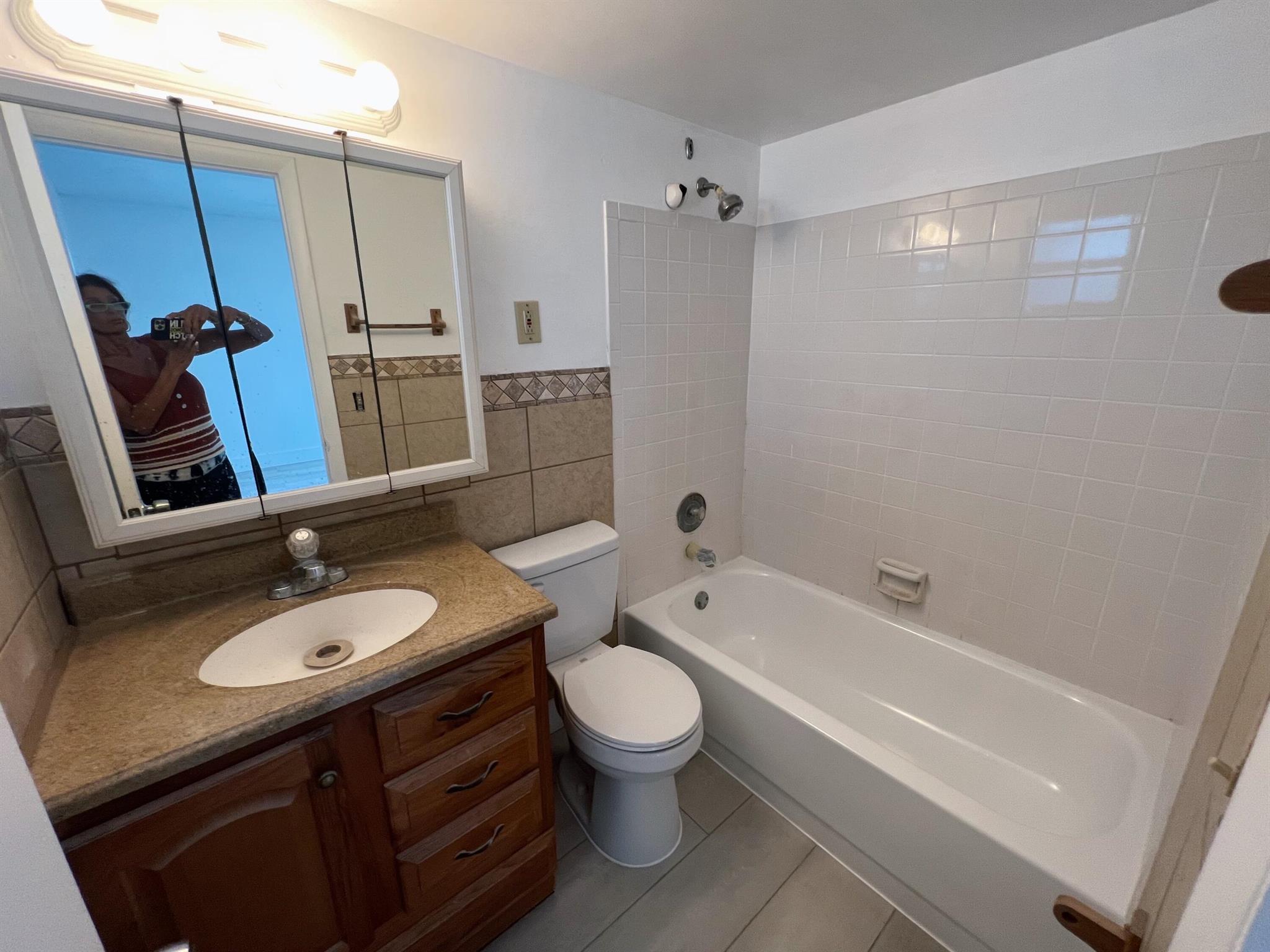 4500 N Flagler Drive Drive Unit: C19