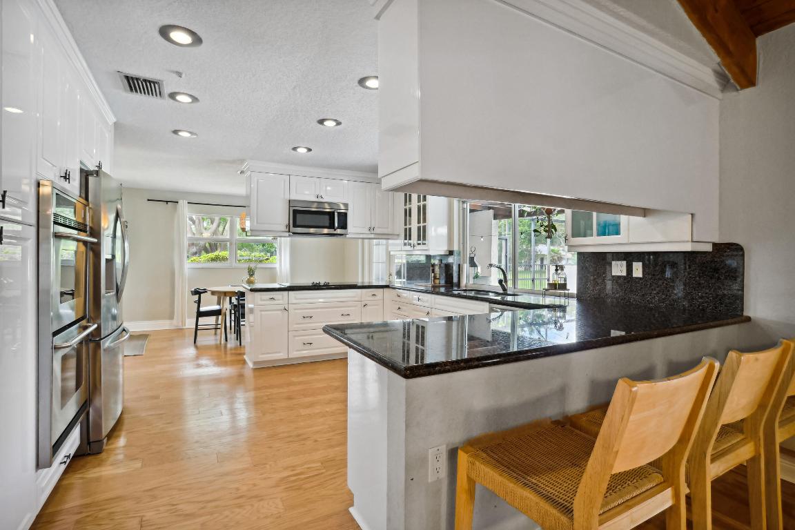 660 NW 101 Ter Terrace