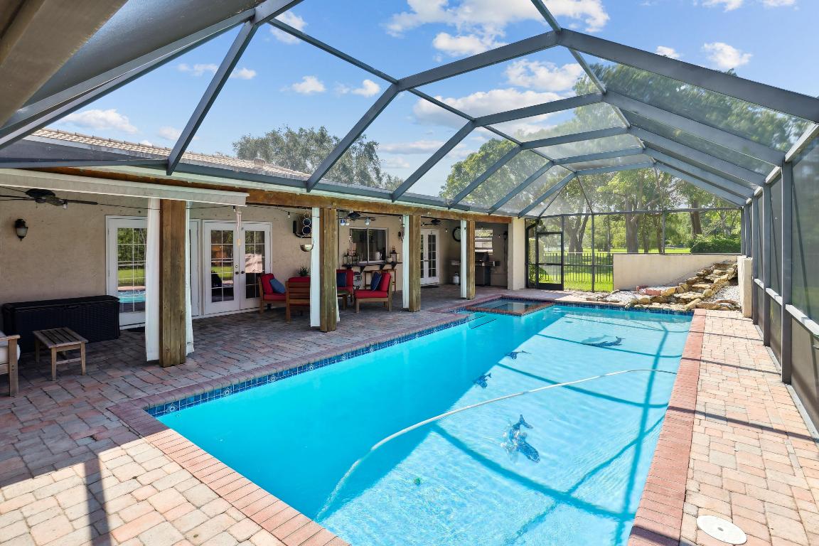 660 NW 101 Ter Terrace