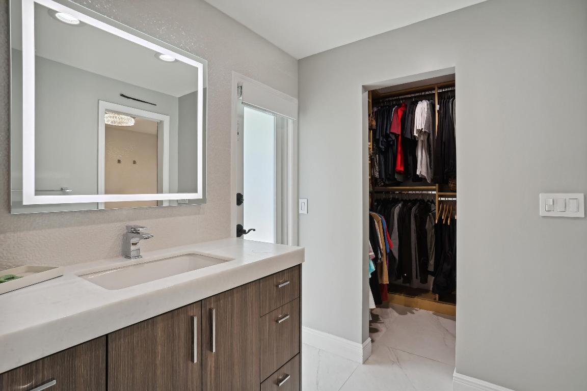 660 NW 101 Ter Terrace