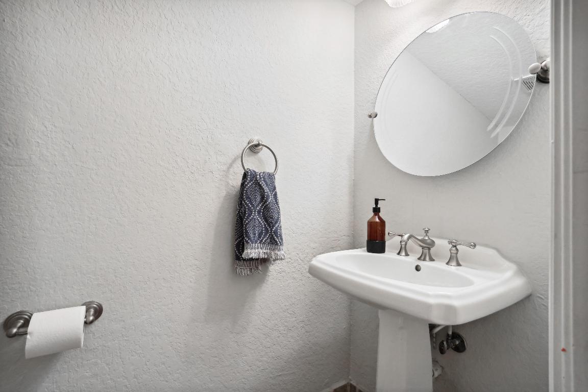 660 NW 101 Ter Terrace