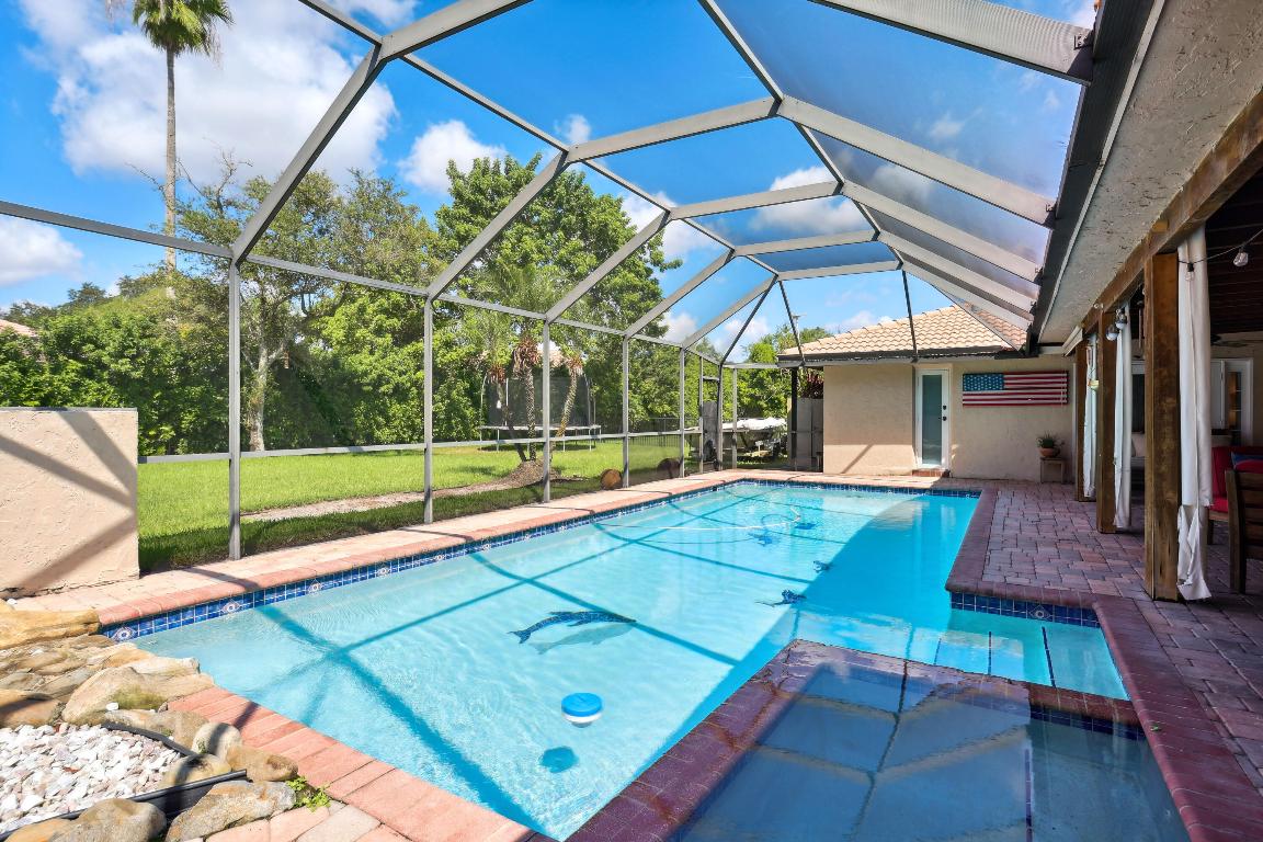 660 NW 101 Ter Terrace