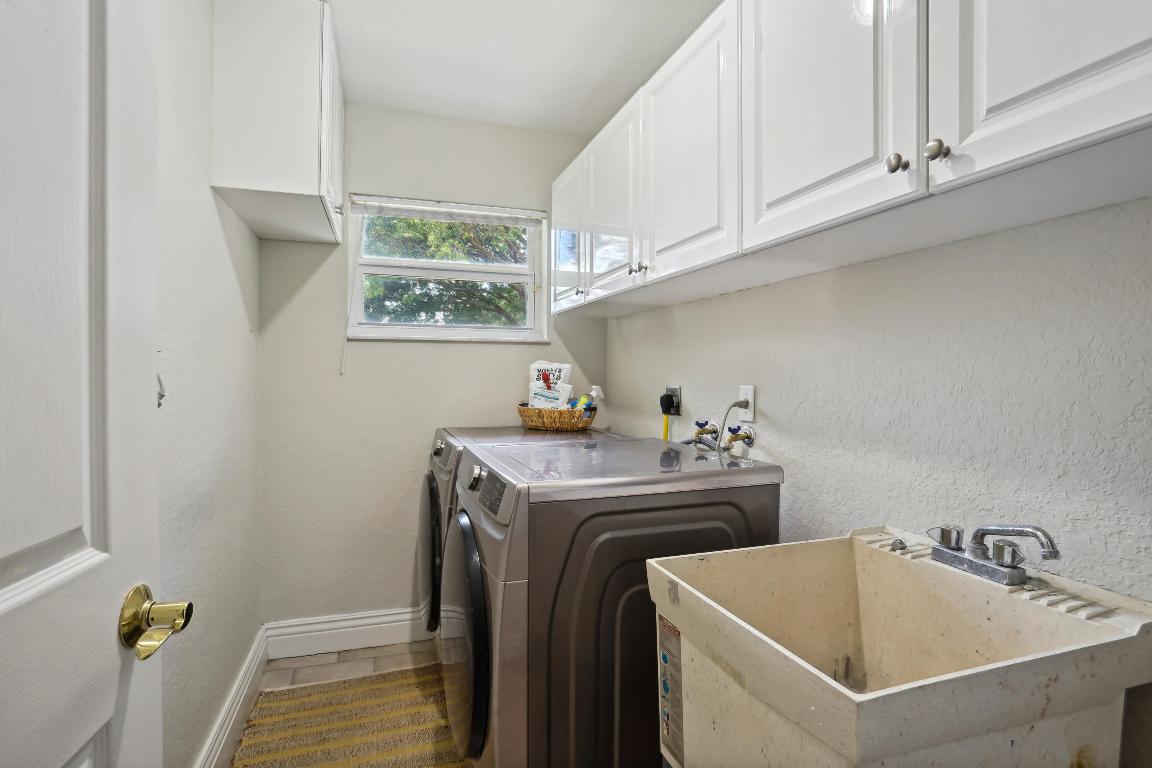 660 NW 101 Ter Terrace