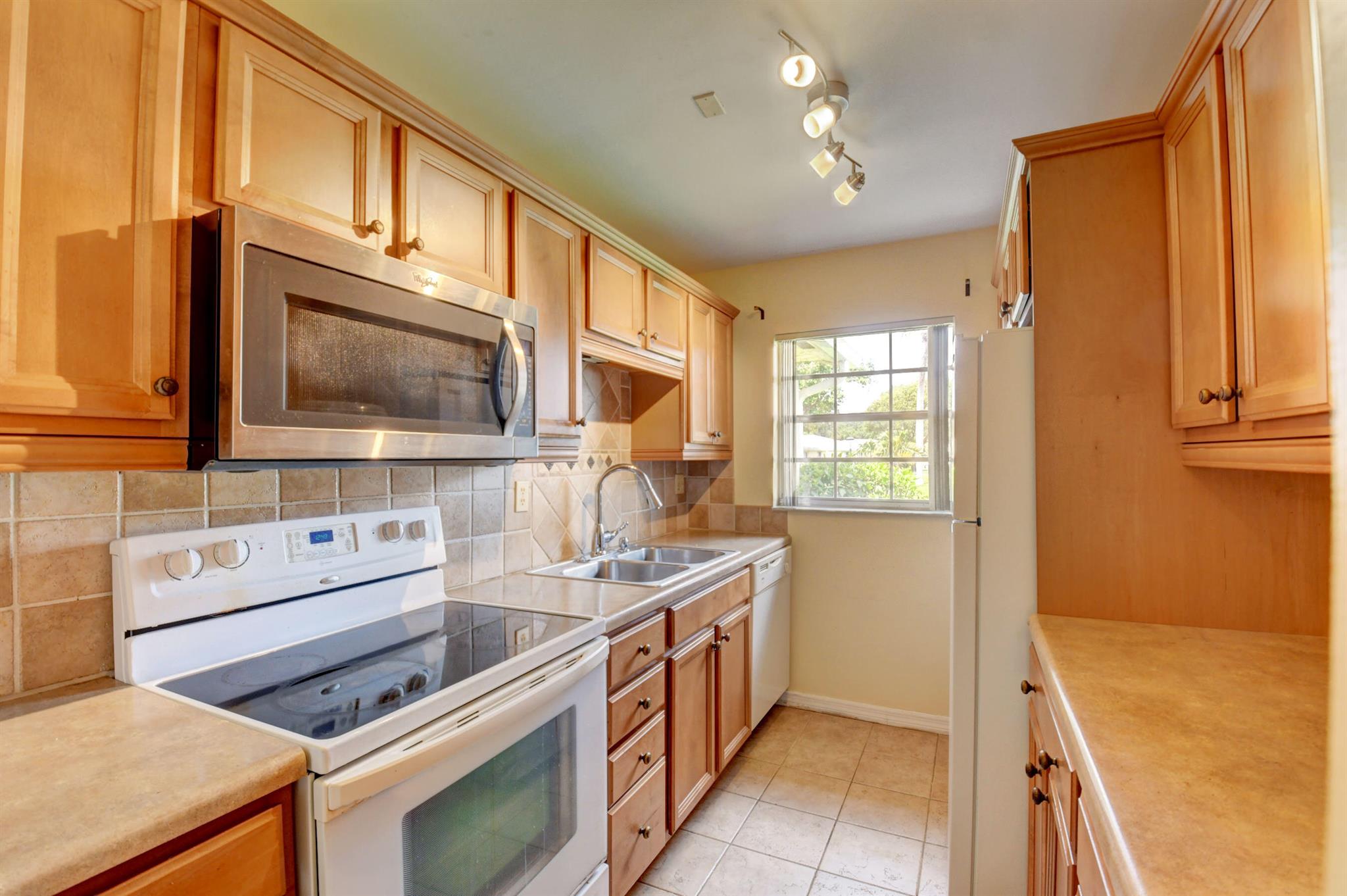 5126 Lakefront Boulevard Unit: C