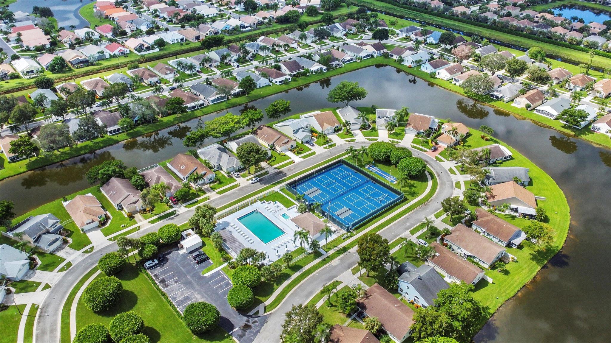 13830 Oneida Drive Unit: B2