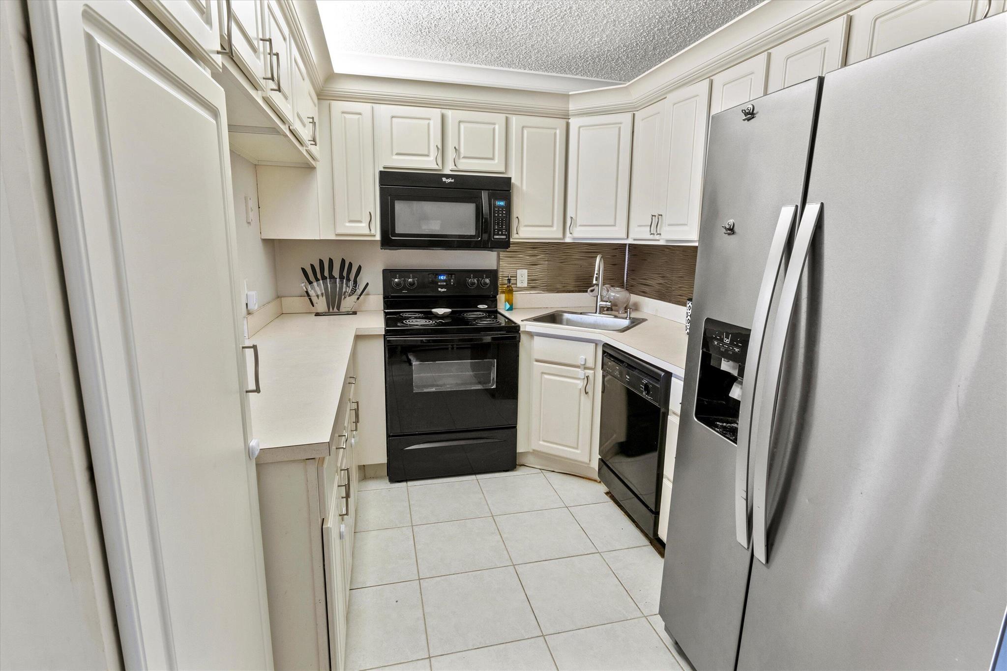 13830 Oneida Drive Unit: B2