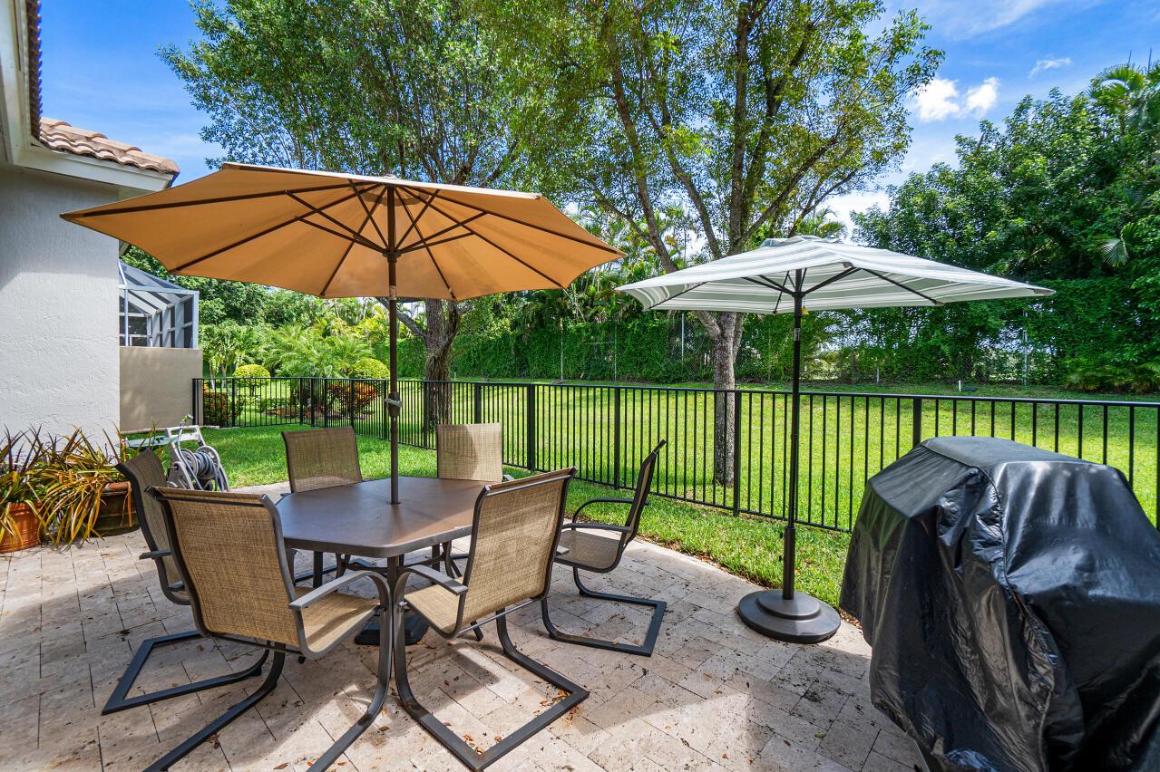 5743 Via De La Plata Circle