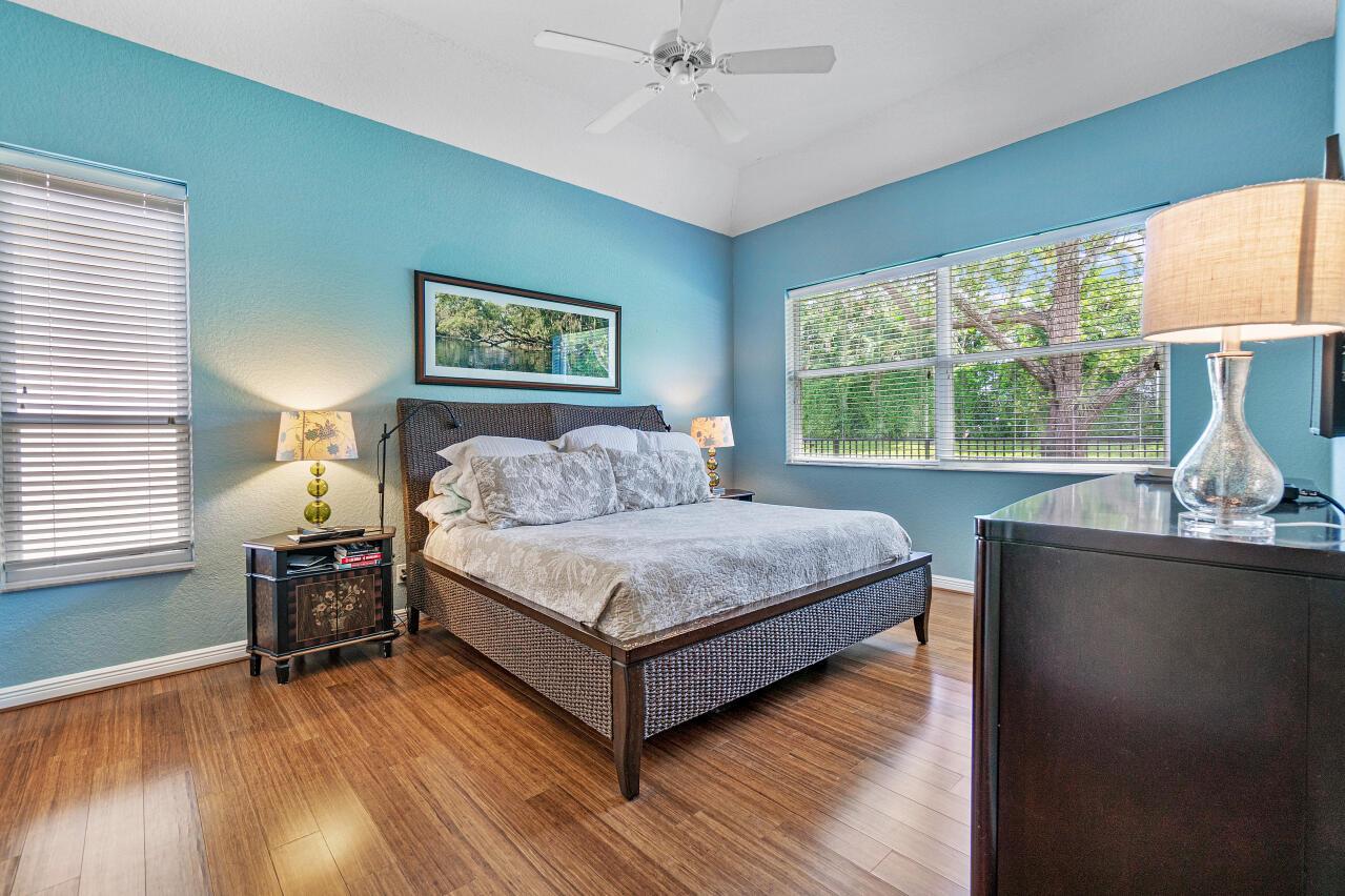 5743 Via De La Plata Circle