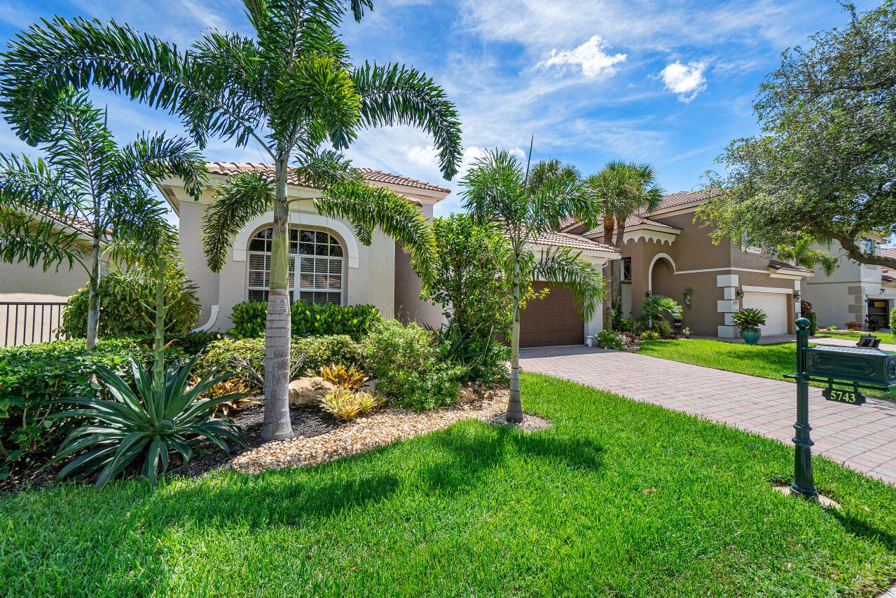 5743 Via De La Plata Circle