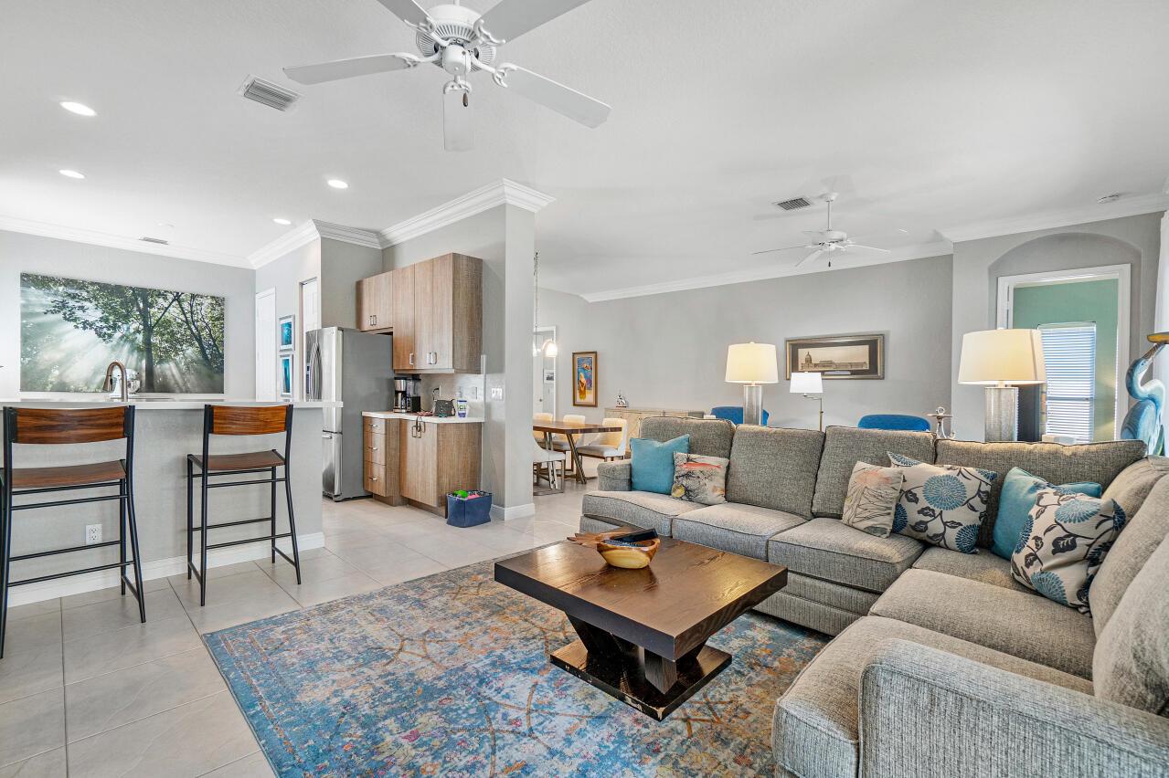 5743 Via De La Plata Circle