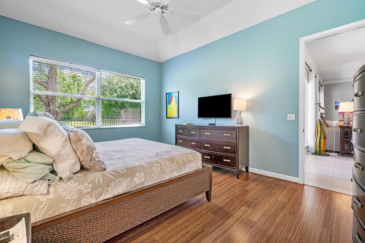 5743 Via De La Plata Circle