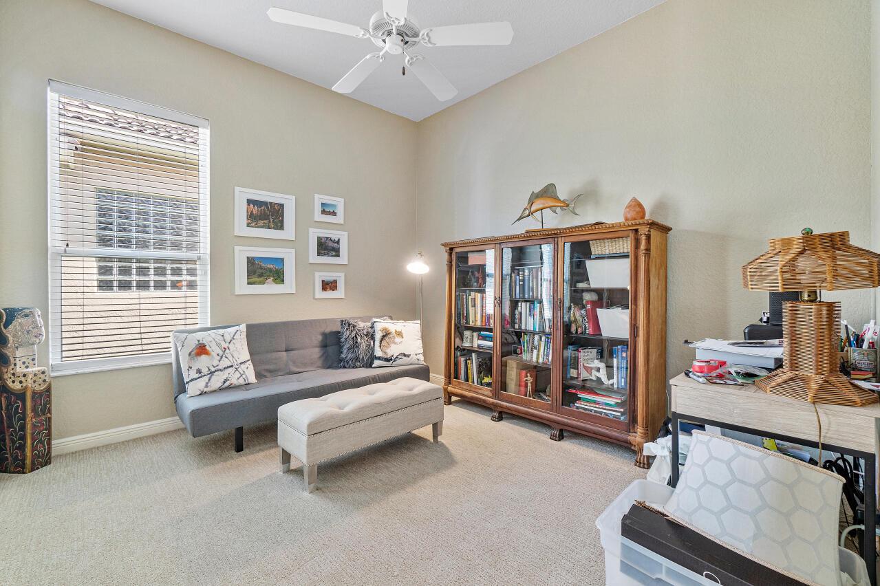 5743 Via De La Plata Circle