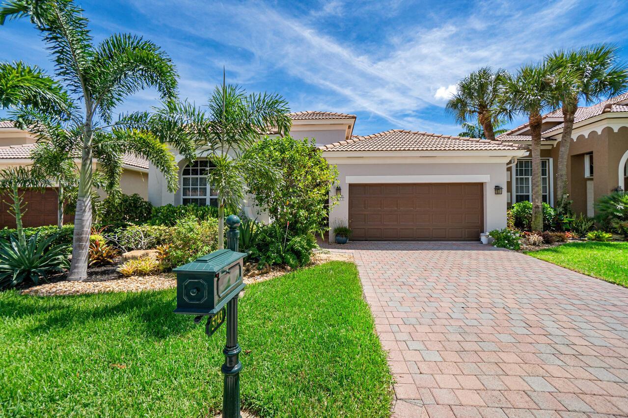 5743 Via De La Plata Circle