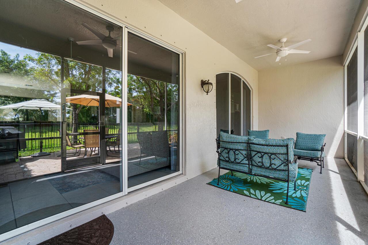 5743 Via De La Plata Circle