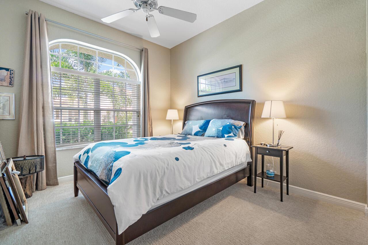 5743 Via De La Plata Circle