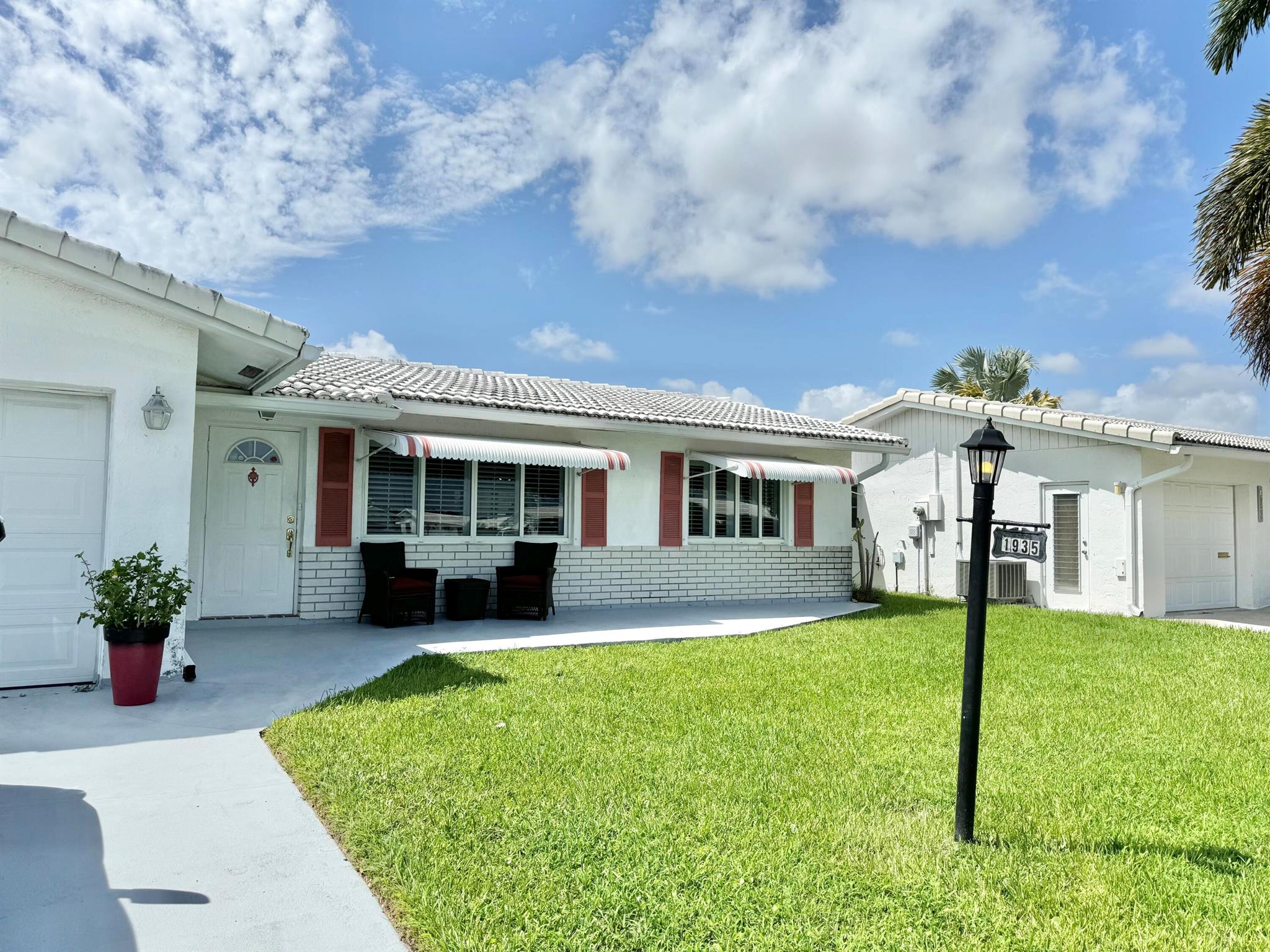1985 Campanelli Boulevard