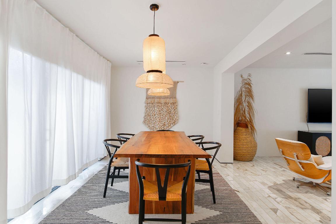 1540 N Treasure Drive