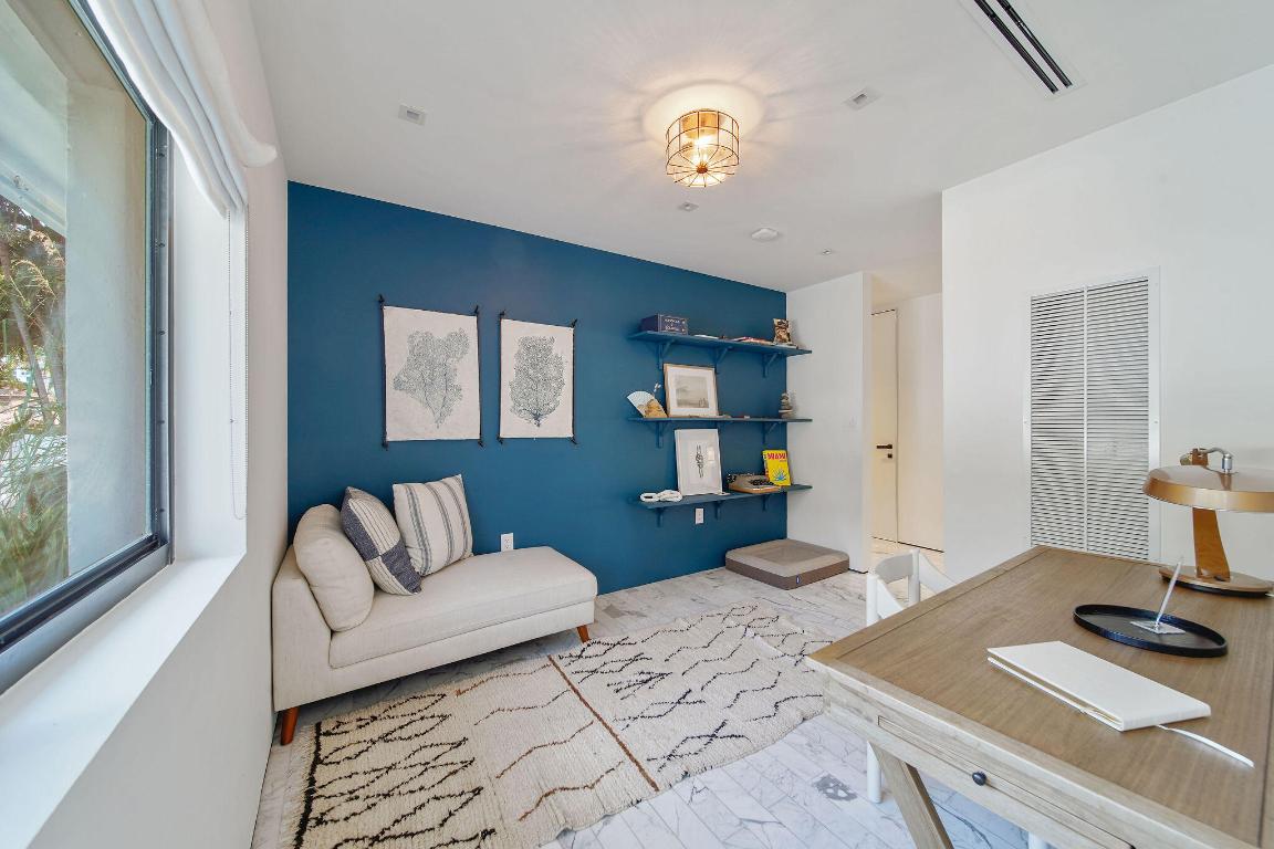 1540 N Treasure Drive