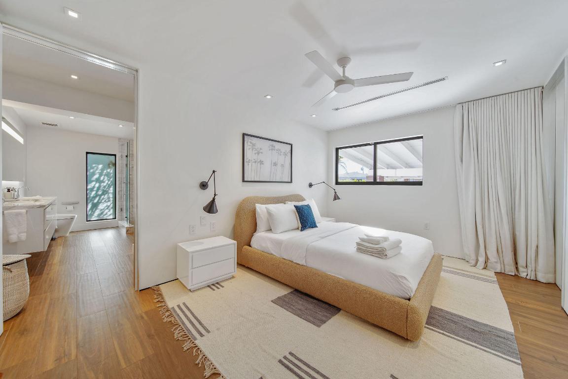 1540 N Treasure Drive