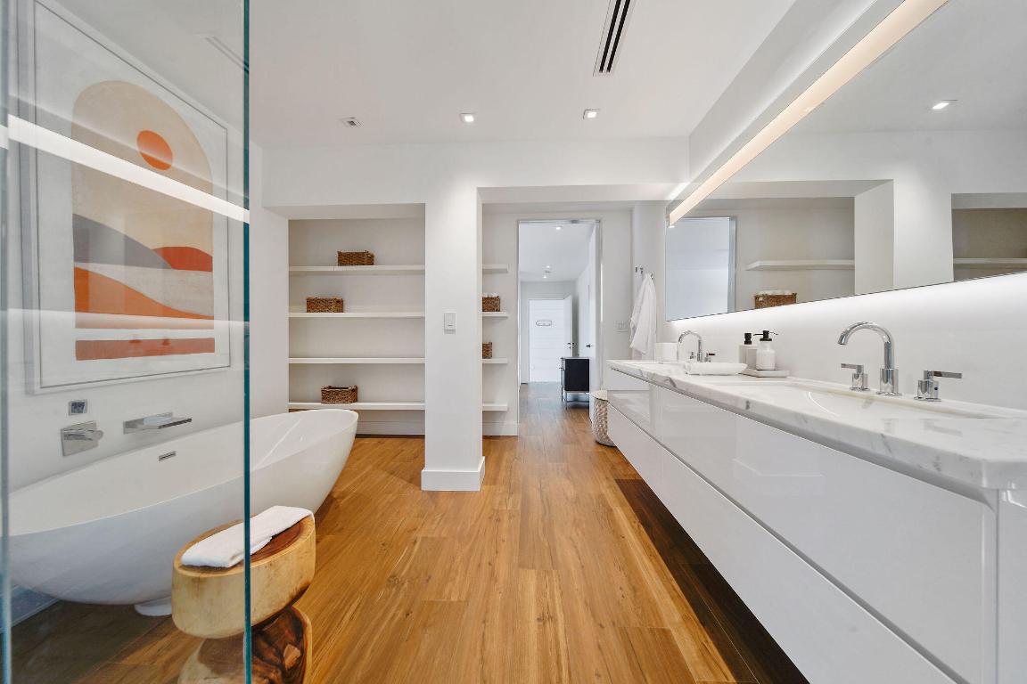 1540 N Treasure Drive