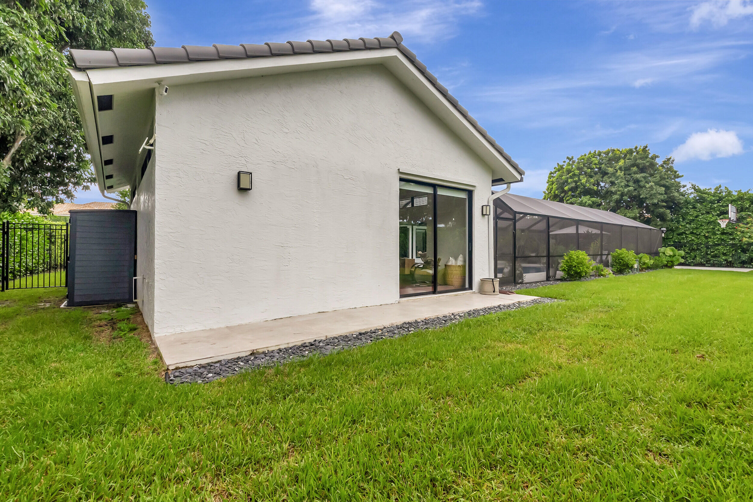 4085 Georges Way