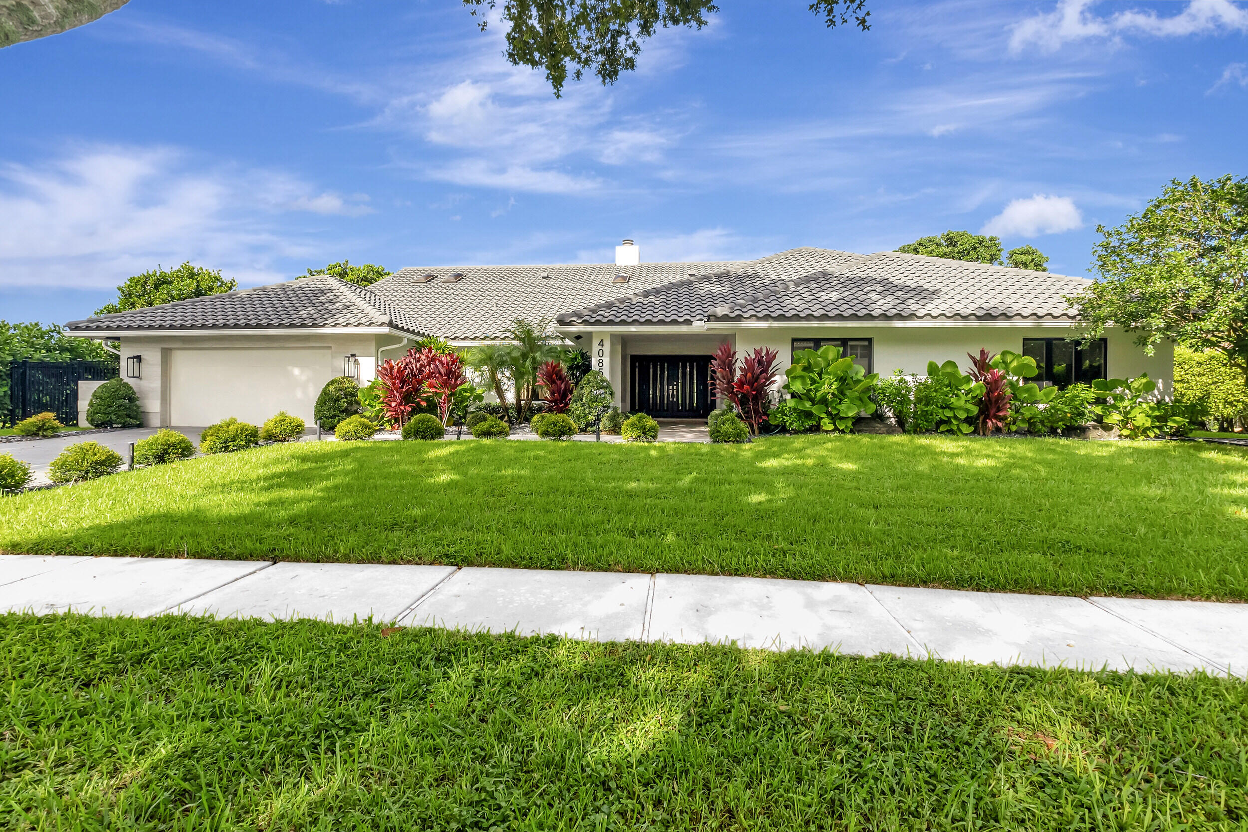 4085 Georges Way