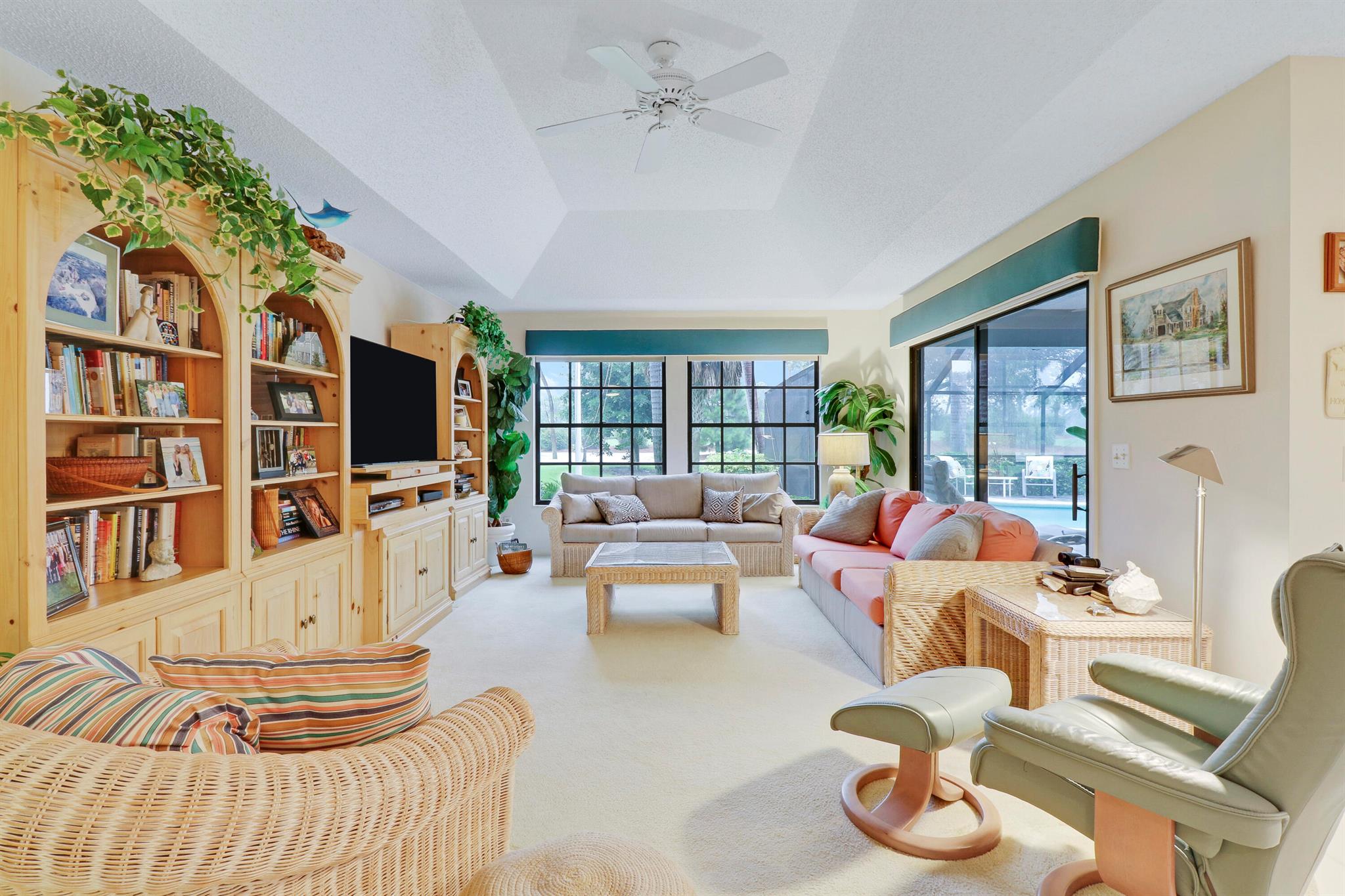 196 SE Turtle Creek Drive