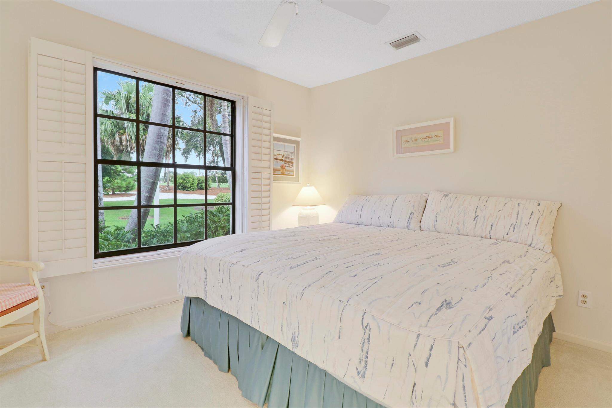 196 SE Turtle Creek Drive