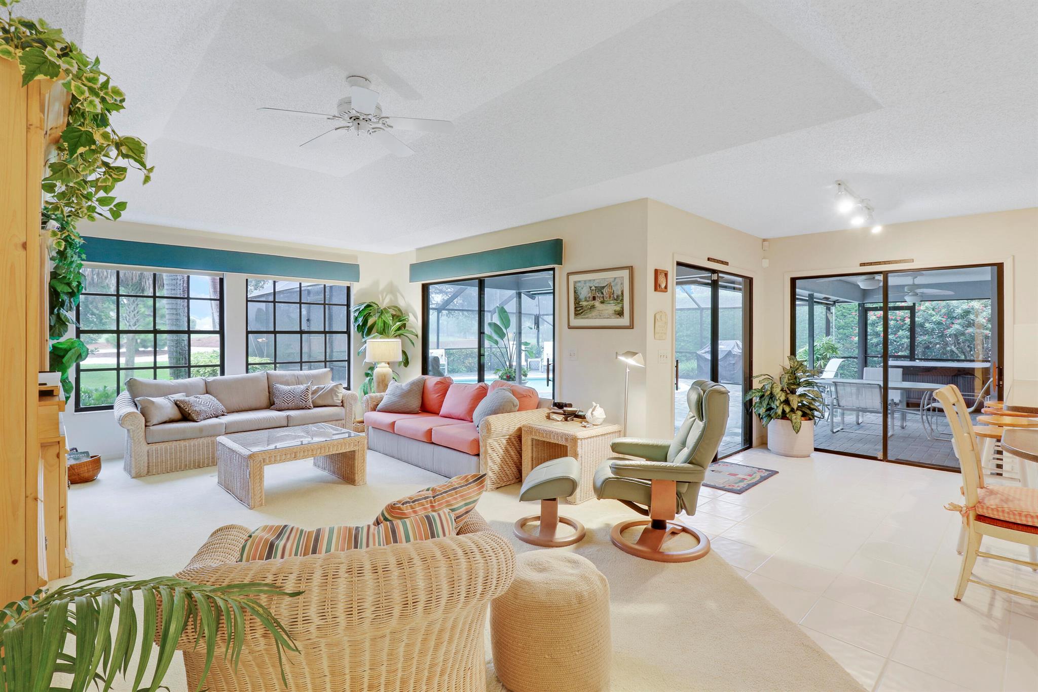 196 SE Turtle Creek Drive