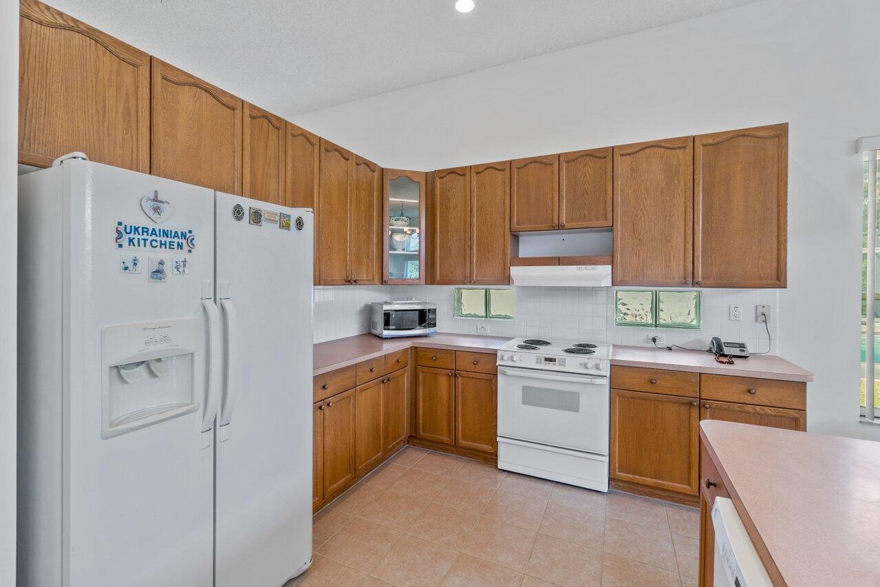 5811 La Gorce Circle