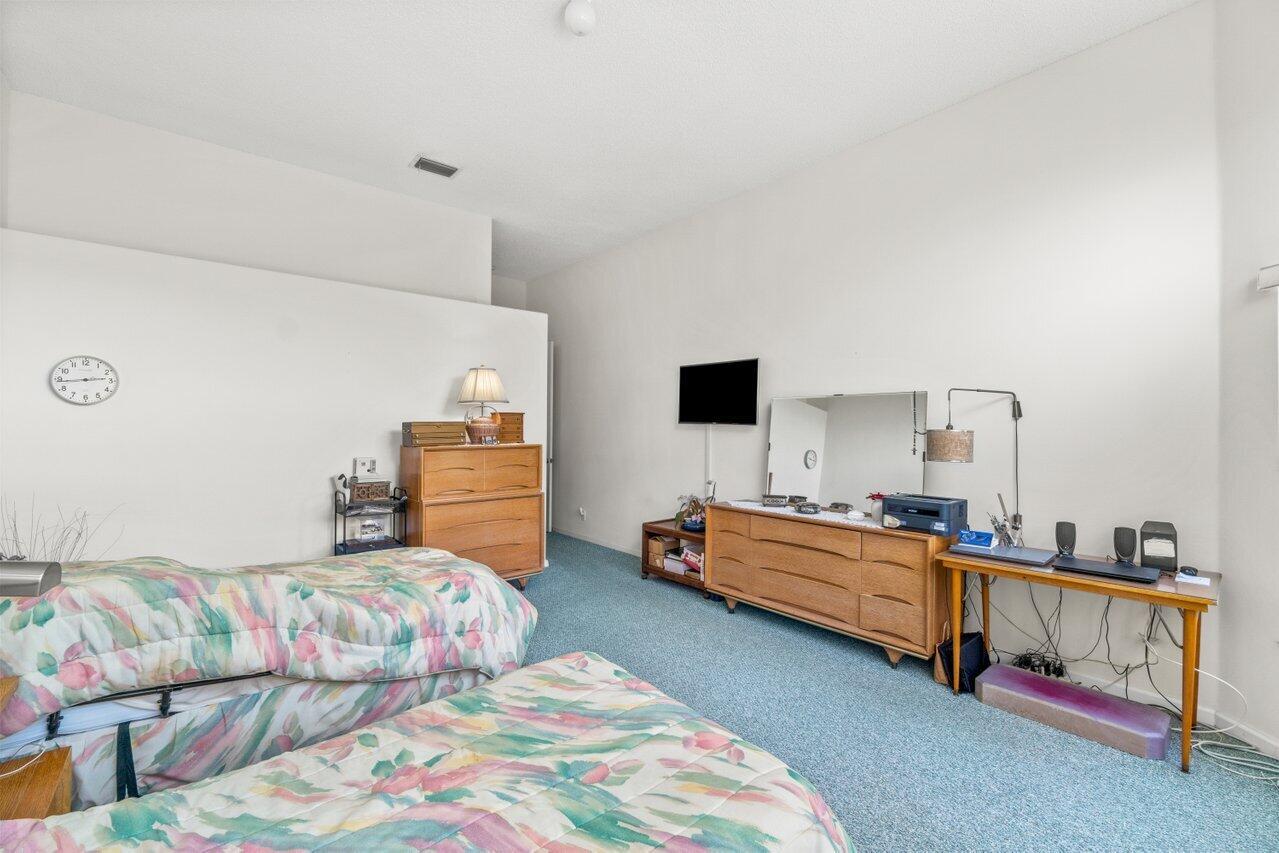 5811 La Gorce Circle