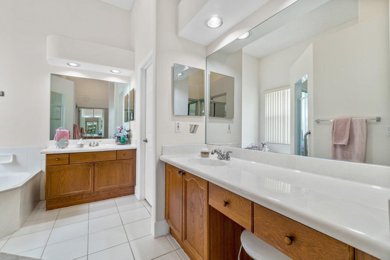 5811 La Gorce Circle