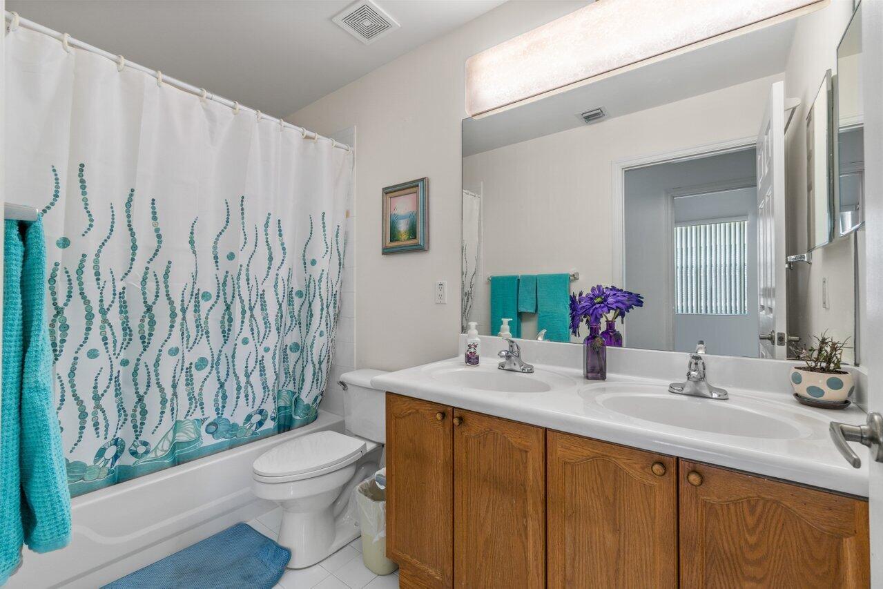 5811 La Gorce Circle