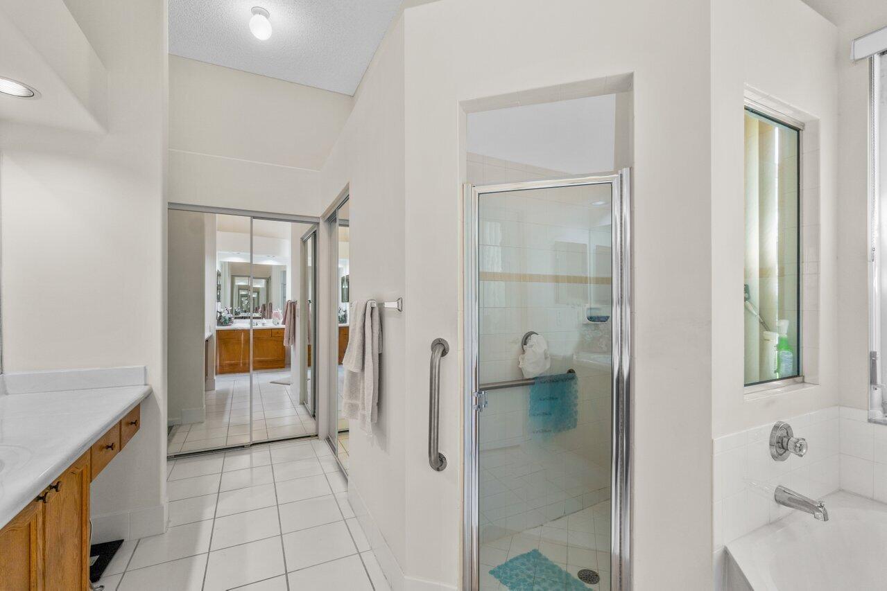 5811 La Gorce Circle