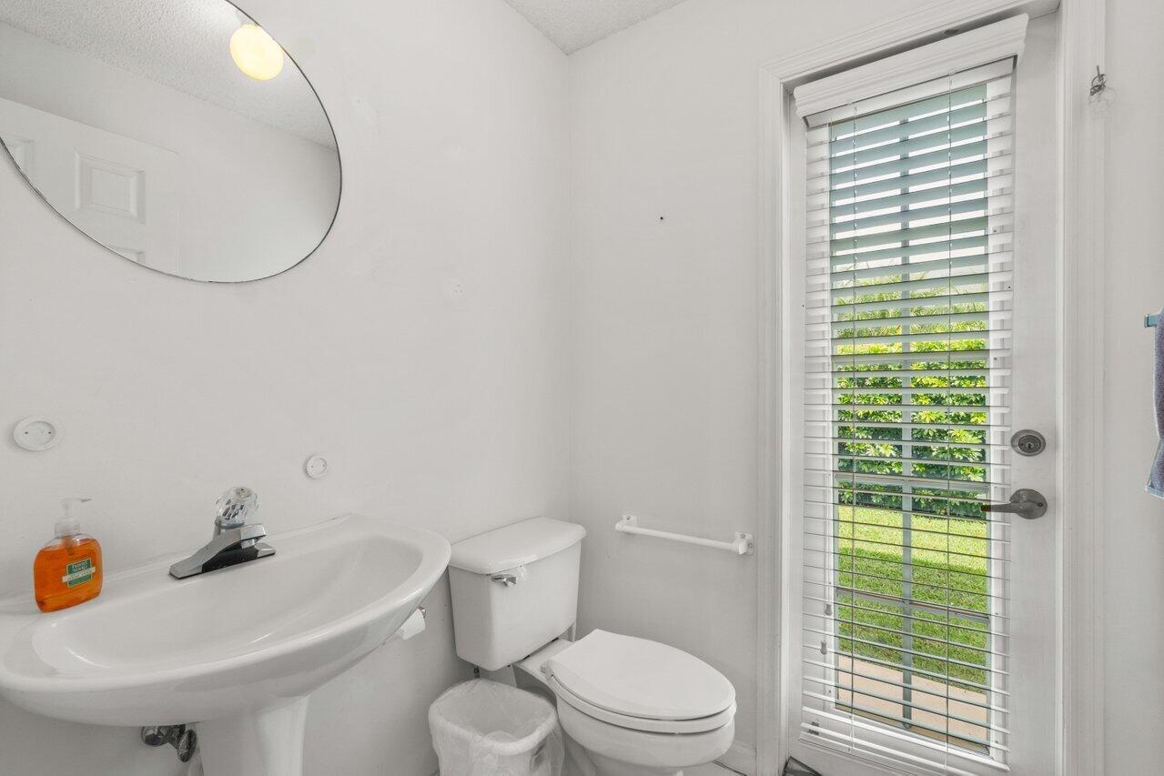 5811 La Gorce Circle