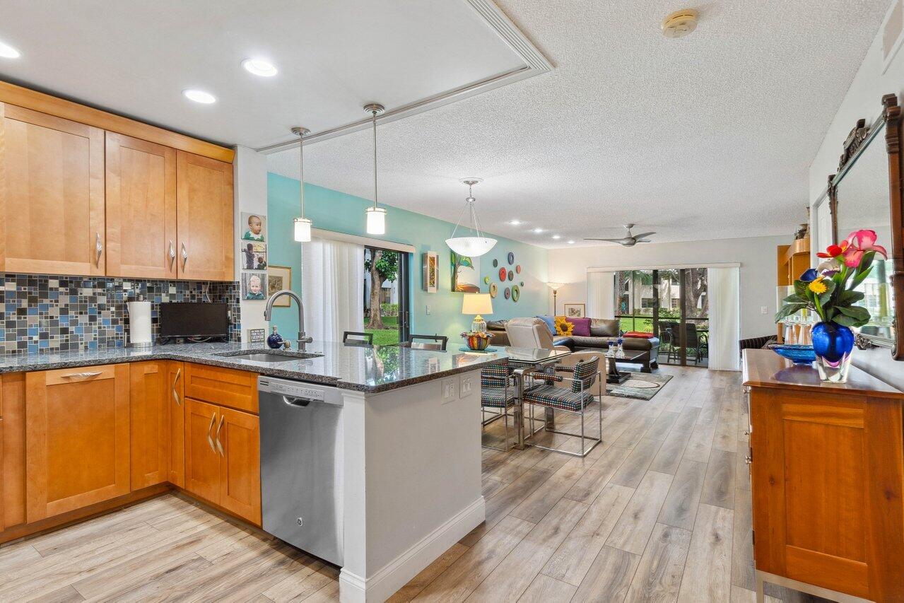 52 Stratford Lane Unit: A