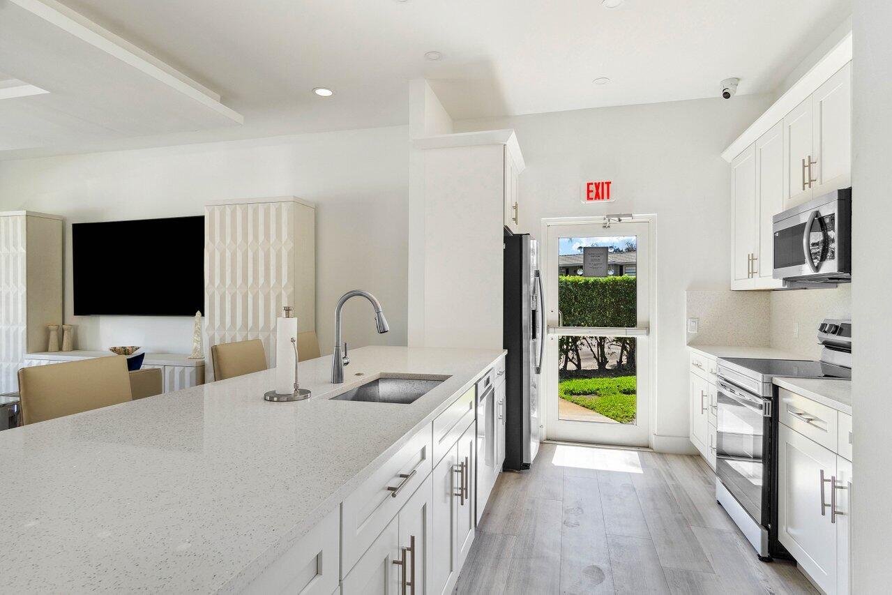 52 Stratford Lane Unit: A