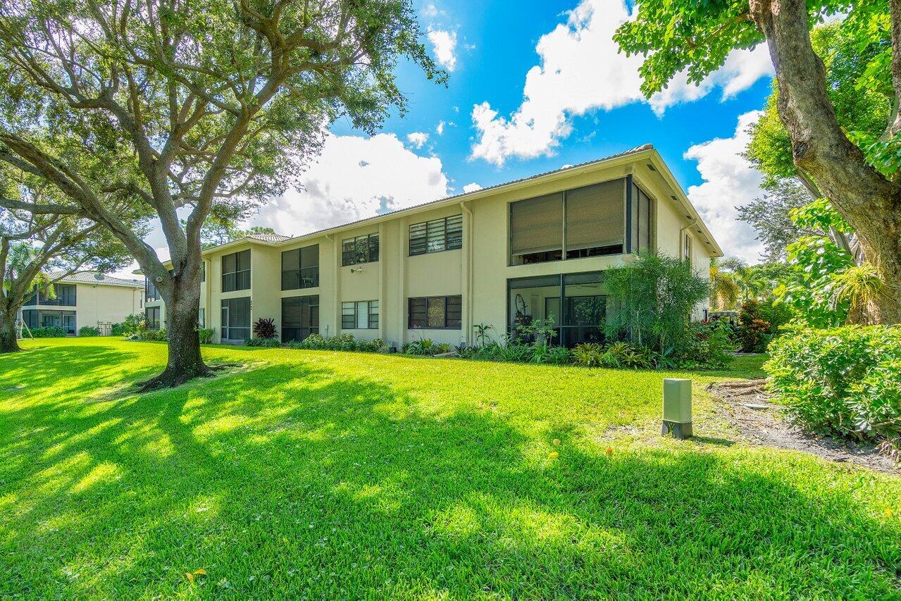 52 Stratford Lane Unit: A