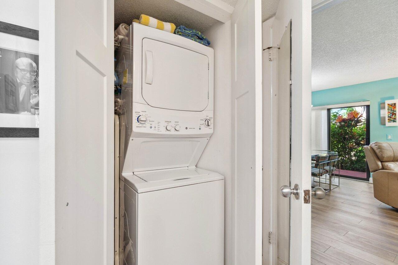 52 Stratford Lane Unit: A