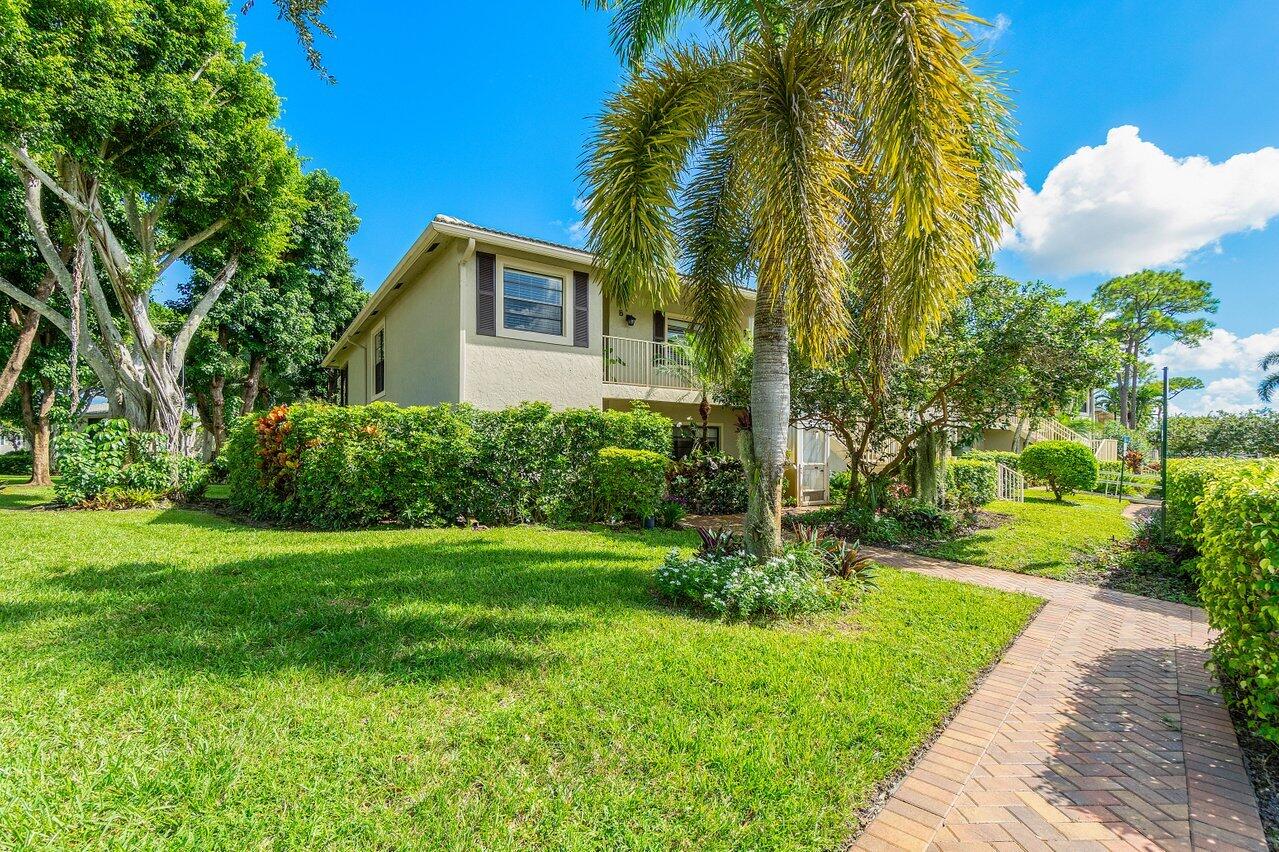 52 Stratford Lane Unit: A