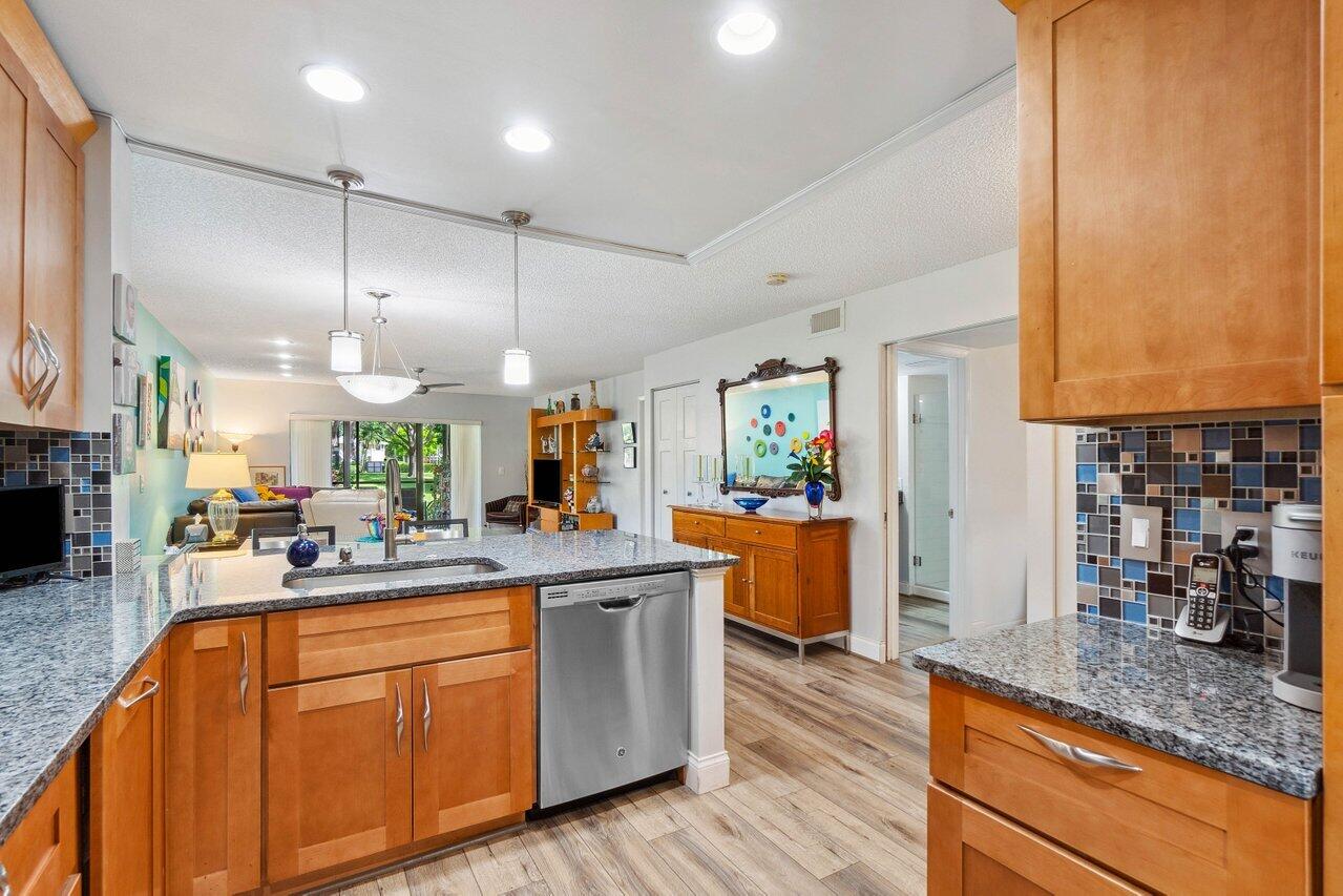 52 Stratford Lane Unit: A