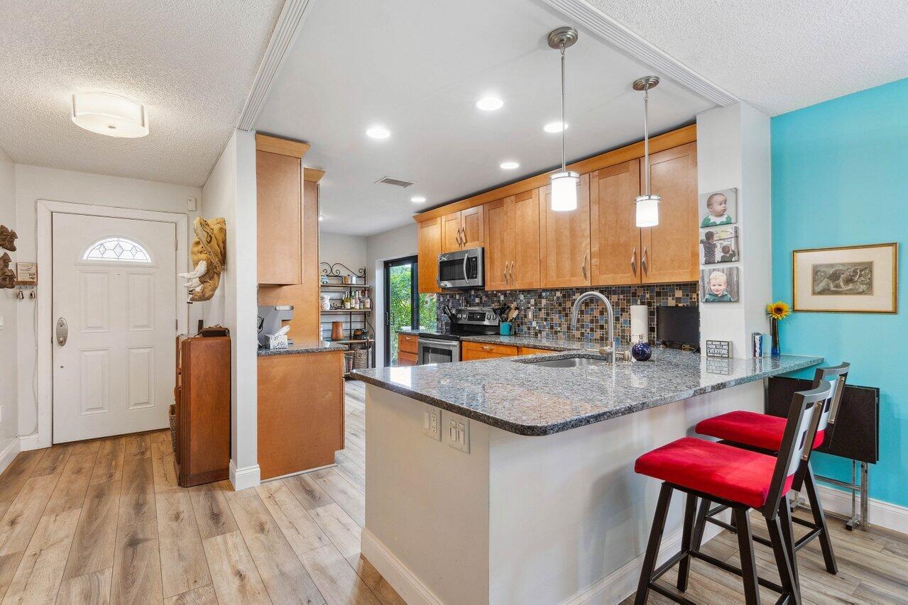 52 Stratford Lane Unit: A