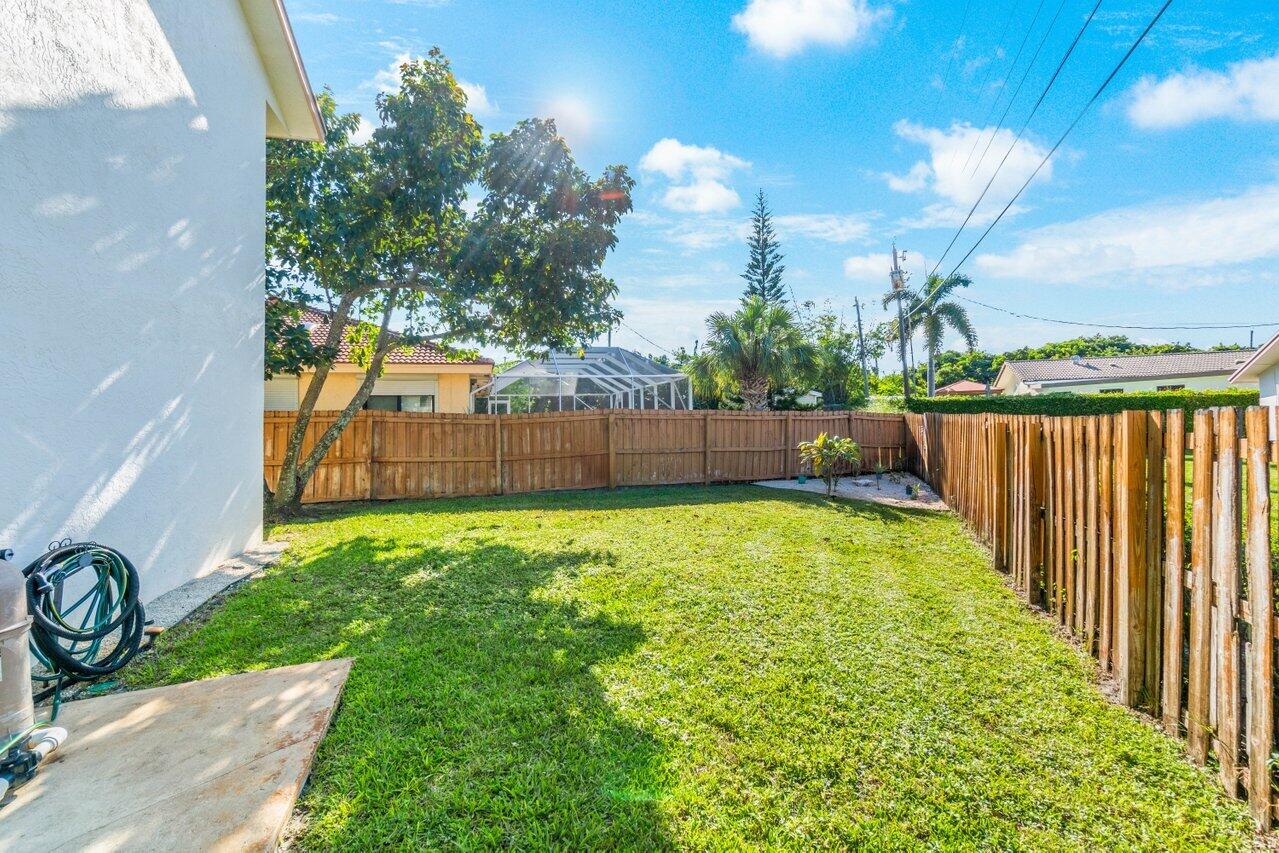 4517 NW 5th Avenue