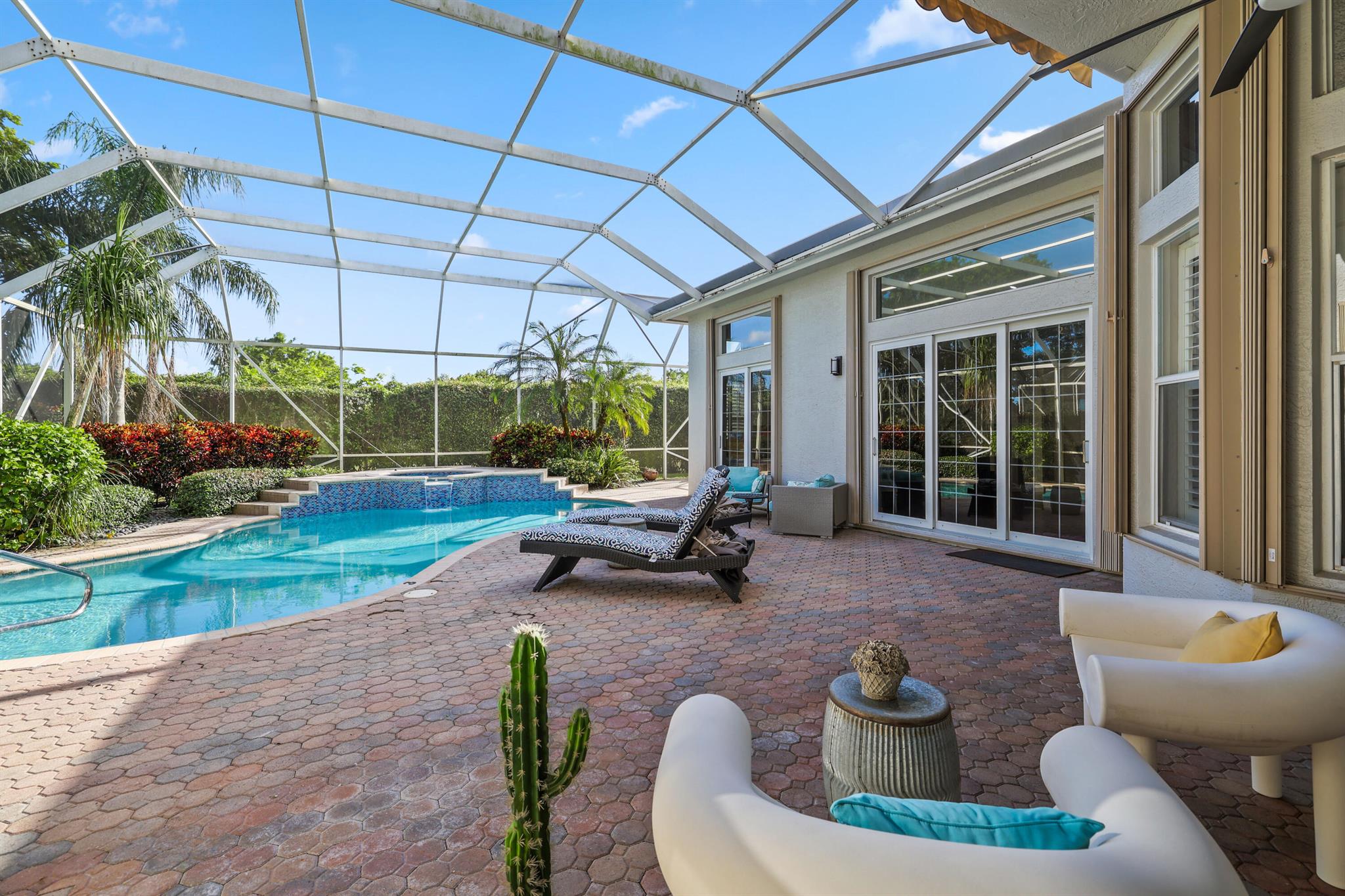 19552 Saturnia Lakes Drive