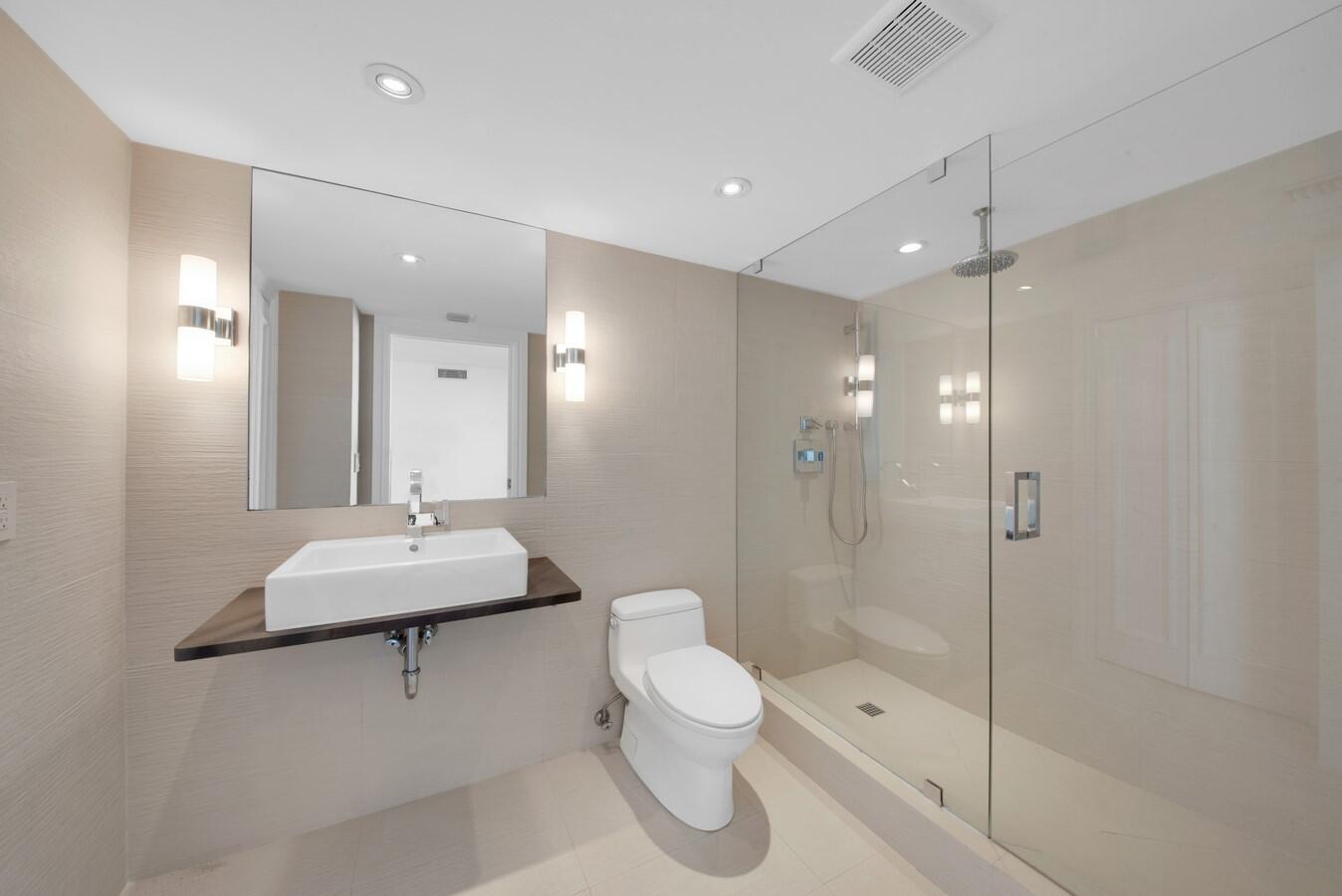 4000 S Ocean Boulevard 303, South Palm Beach Unit: 303