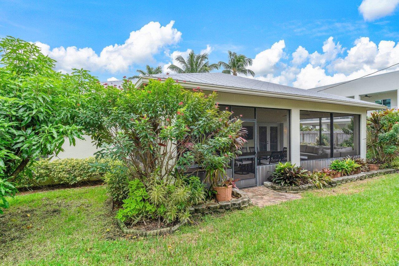 215 Gulfstream Boulevard