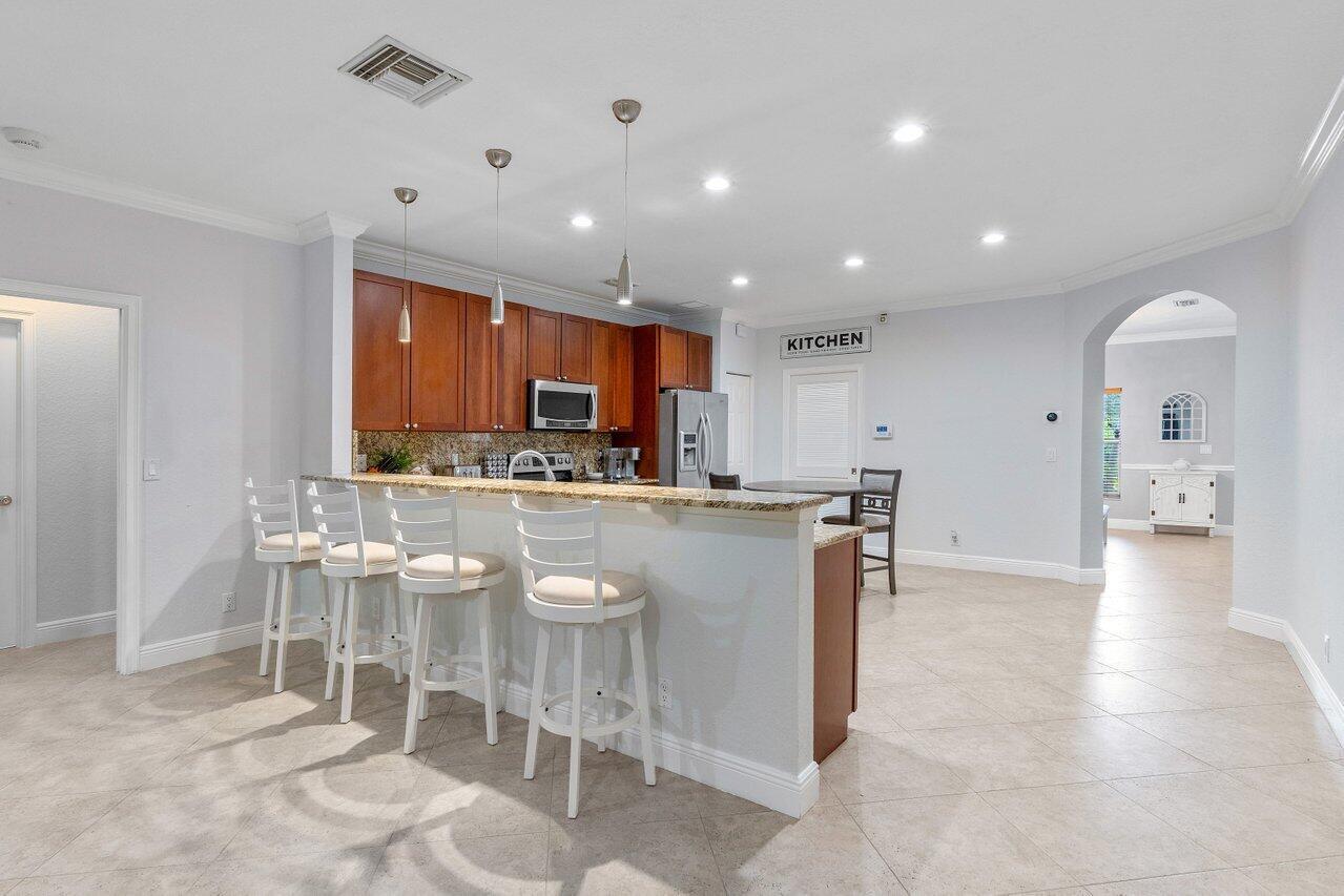 215 Gulfstream Boulevard