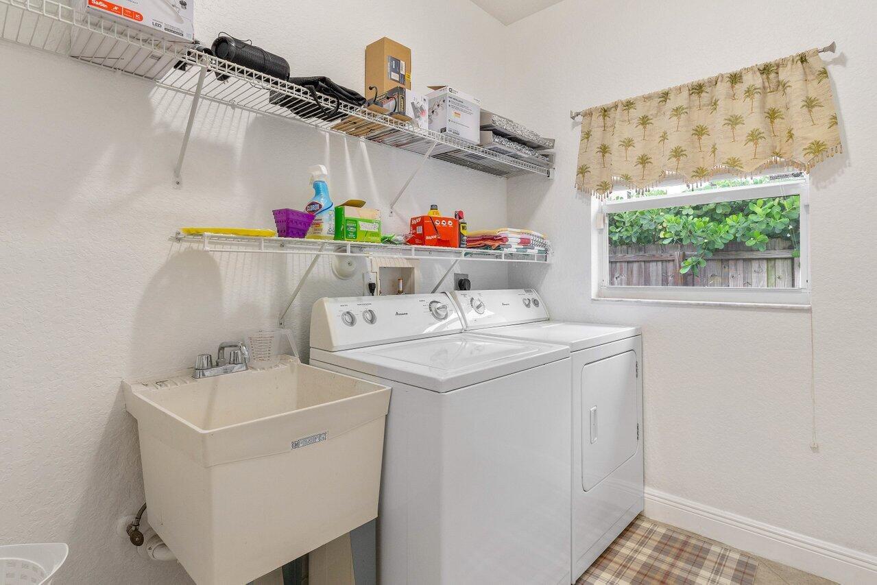 215 Gulfstream Boulevard