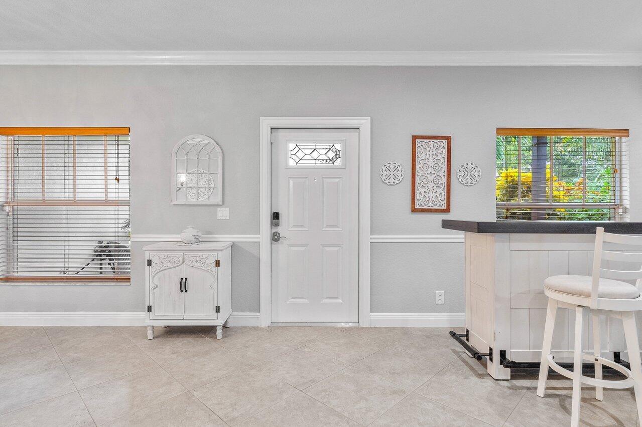 215 Gulfstream Boulevard