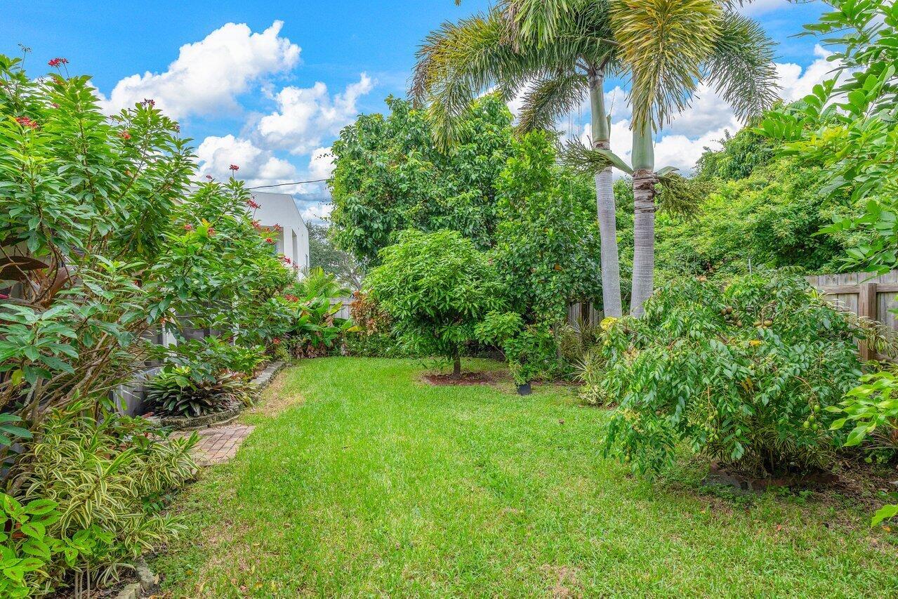 215 Gulfstream Boulevard